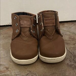 TOMS Tan Kids Boots